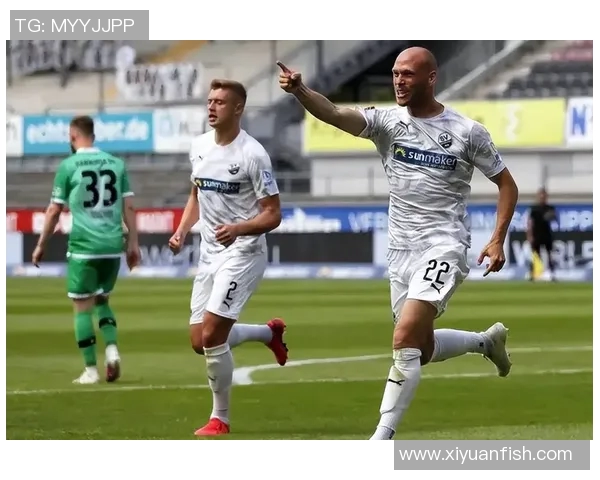 基尔队与桑德豪队的精彩对决分析与赛前展望